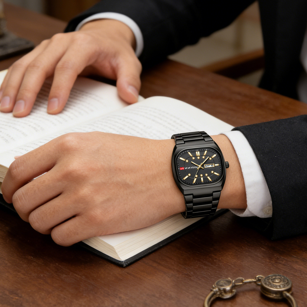 Square New Unique Design Steel - Anti-Magnetic Watch 评论和价格
